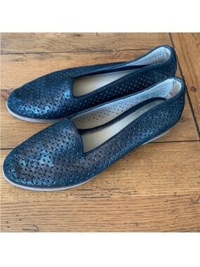 Johnston & Murphy Women’s Metallic Black Perforated Slip-on Loafer Size 6.5